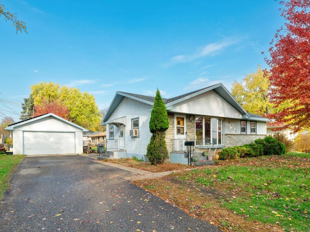 7101 W Palmer Lake Drive, Brooklyn Center