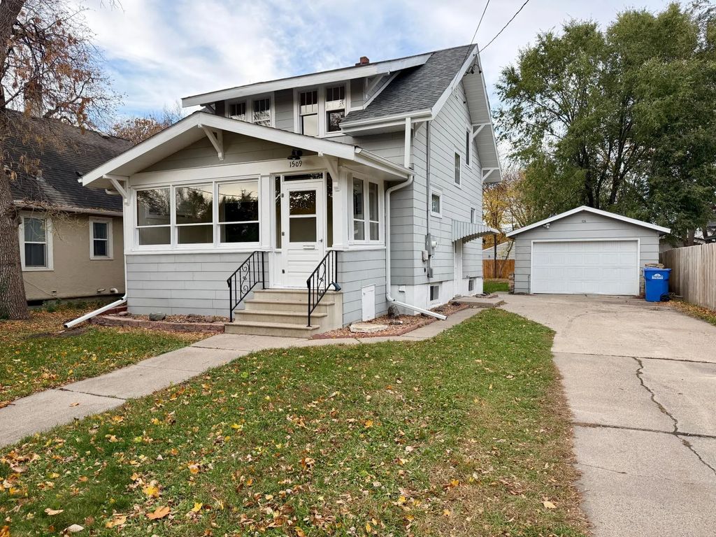 1509 3rd Avenue S, Fargo