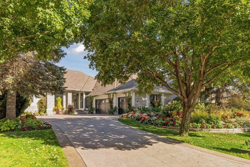 9061 Breckenridge Lane, Eden Prairie