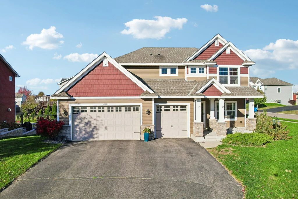 16535 Eventide Way, Lakeville