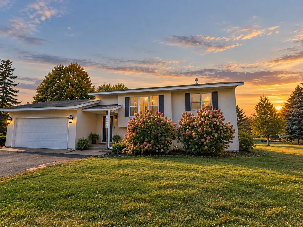 40084 Harvester Avenue, North Branch