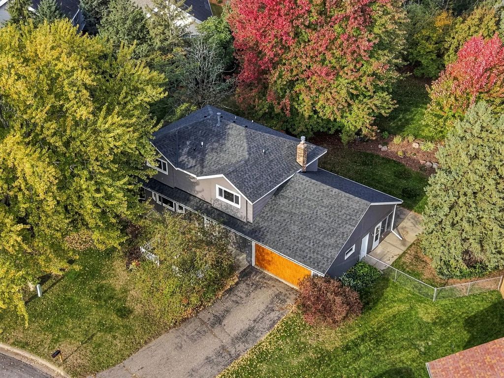 600 Chicago Drive, Burnsville