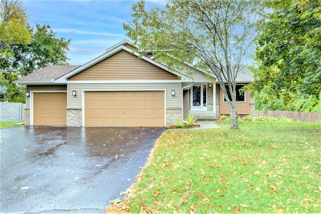 13259 Owatonna Court Ne, Blaine