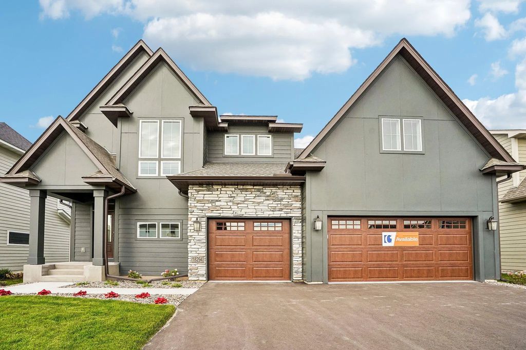 18294 104th Avenue N, Maple Grove
