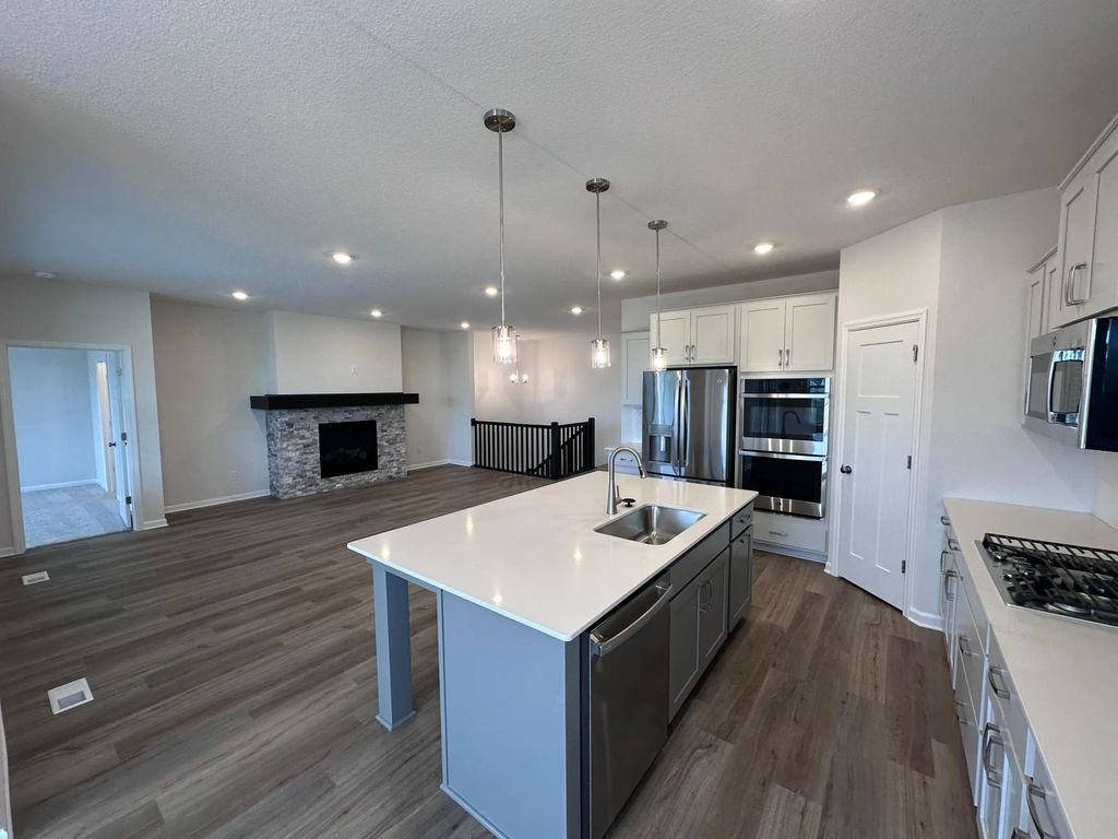 20125 Glanville Way, Lakeville