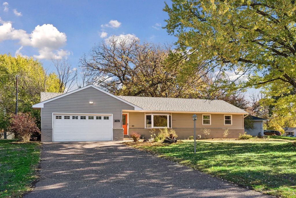 3070 Glenden Terrace, Golden Valley