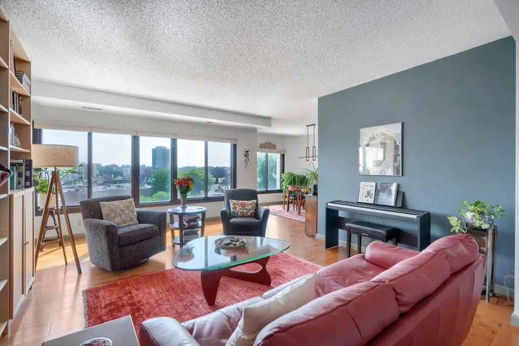 3145 Dean Court 505, Minneapolis