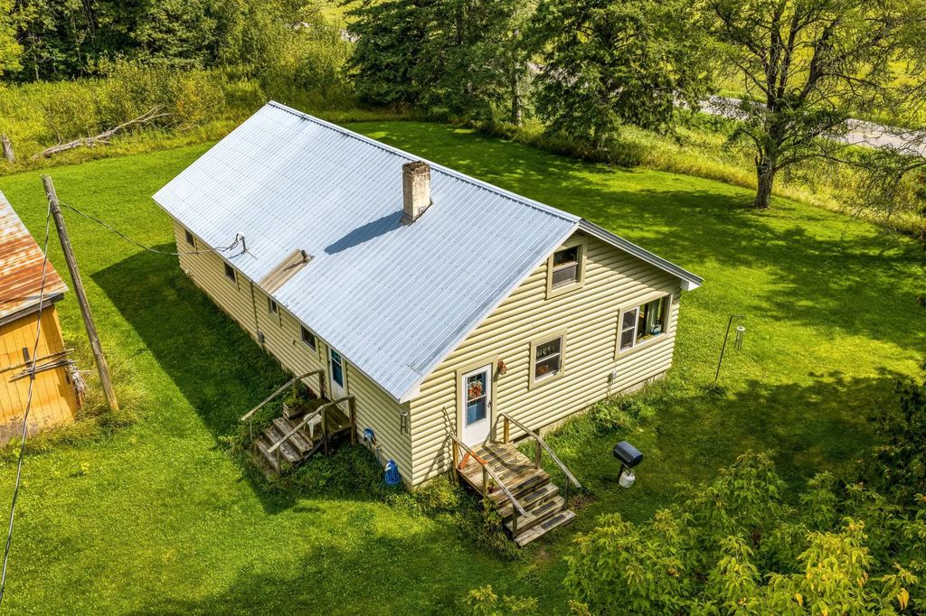4489 County Road 1, Littlefork