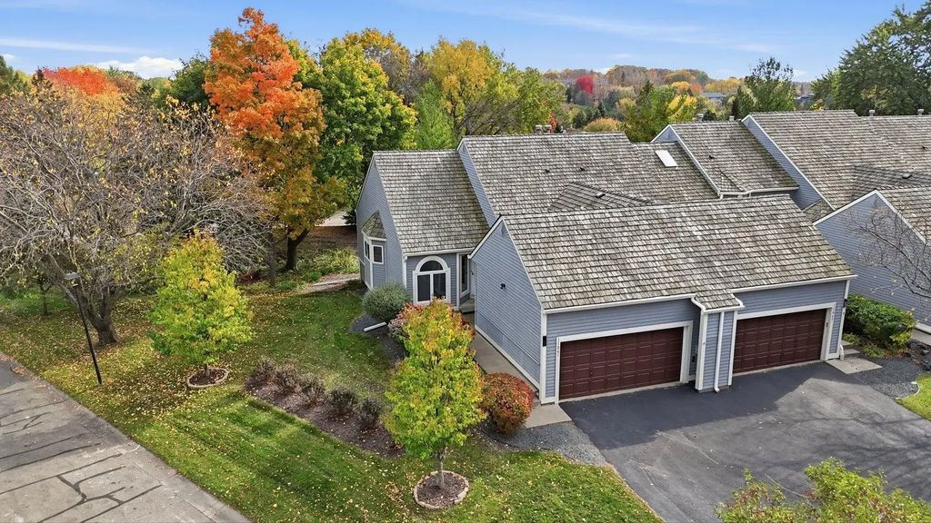 11061 Hyland Terrace, Eden Prairie