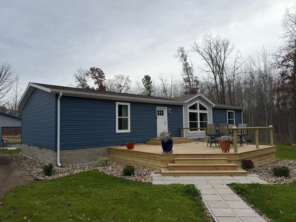 26900 Sunset Valley Road, Pequot Lakes