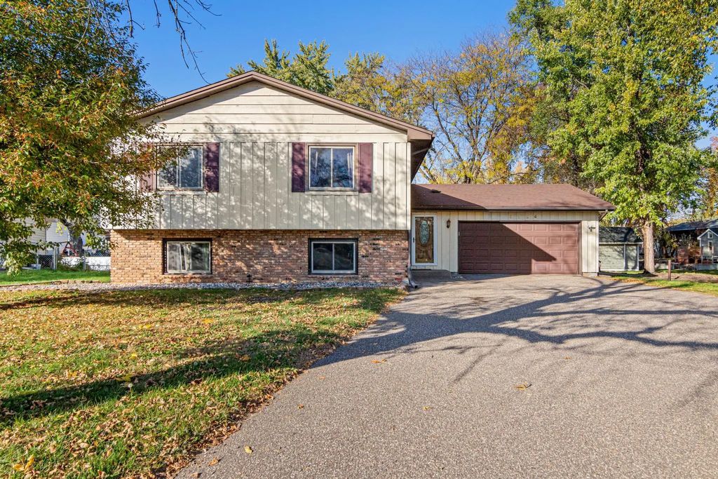 3124 80th Avenue N, Brooklyn Park