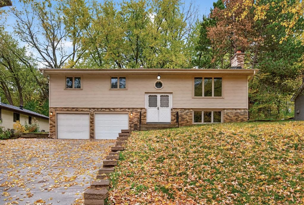 2187 Springside Drive E, Saint Paul