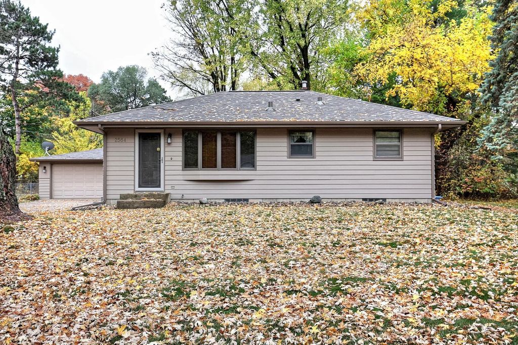 2564 Sherwood Road, Mounds View