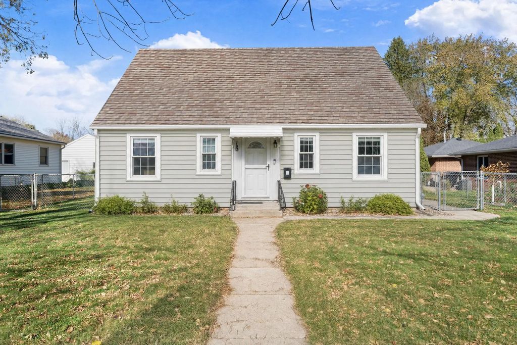 702 7th Avenue Sw, Austin