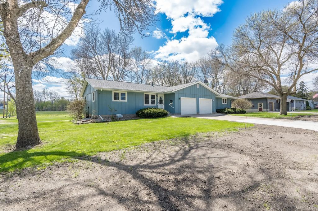 502 Vine Avenue W, Montgomery