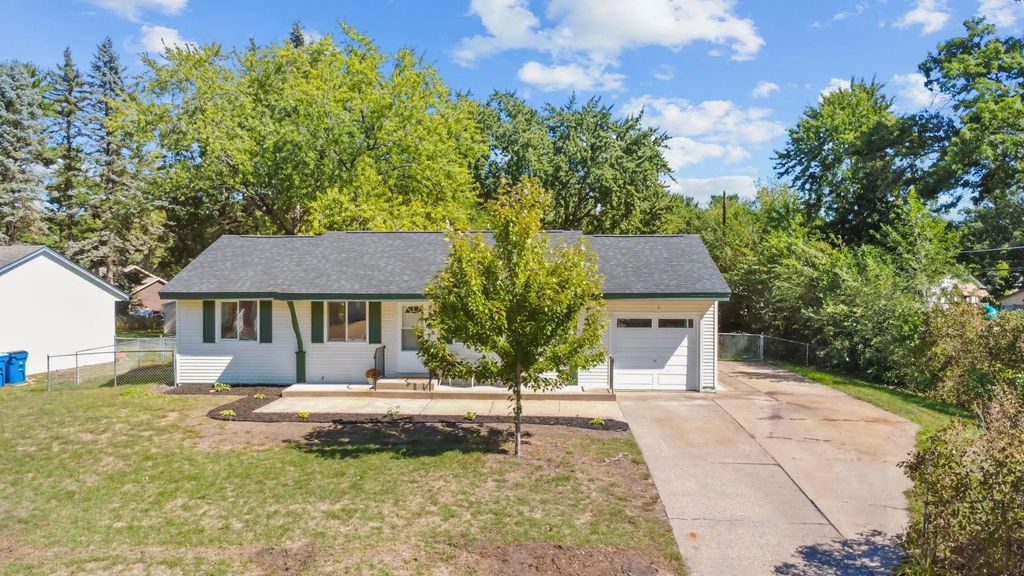 248 Galaxy Drive, Circle Pines