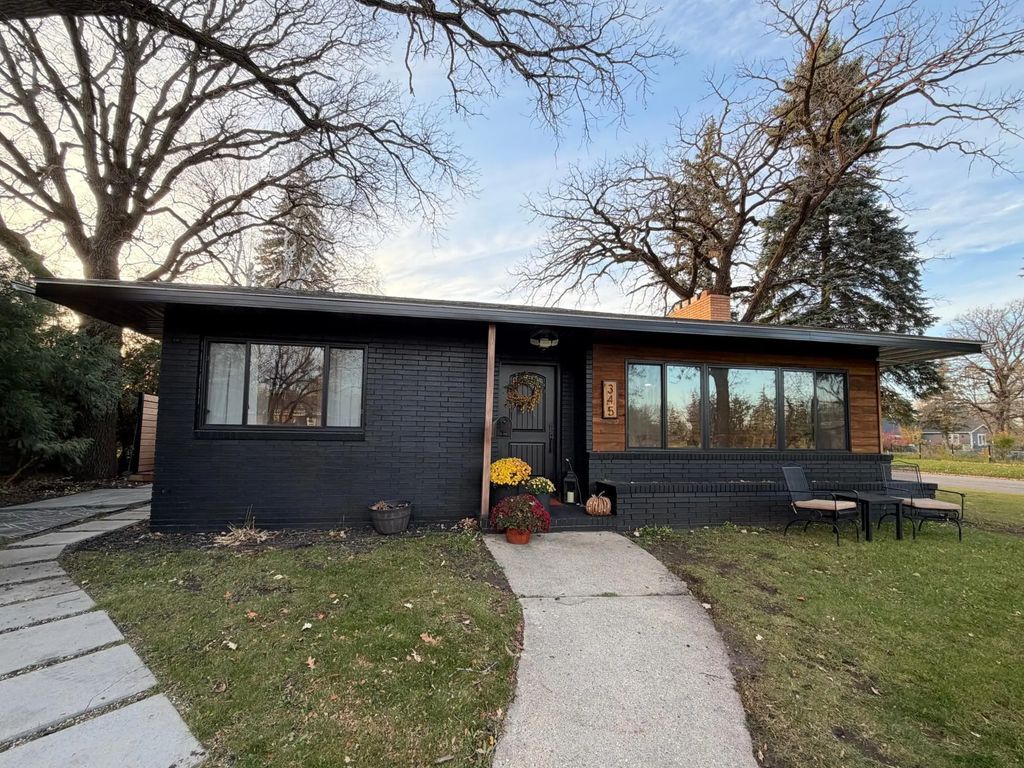 345 Merriam Avenue N, Thief River Falls