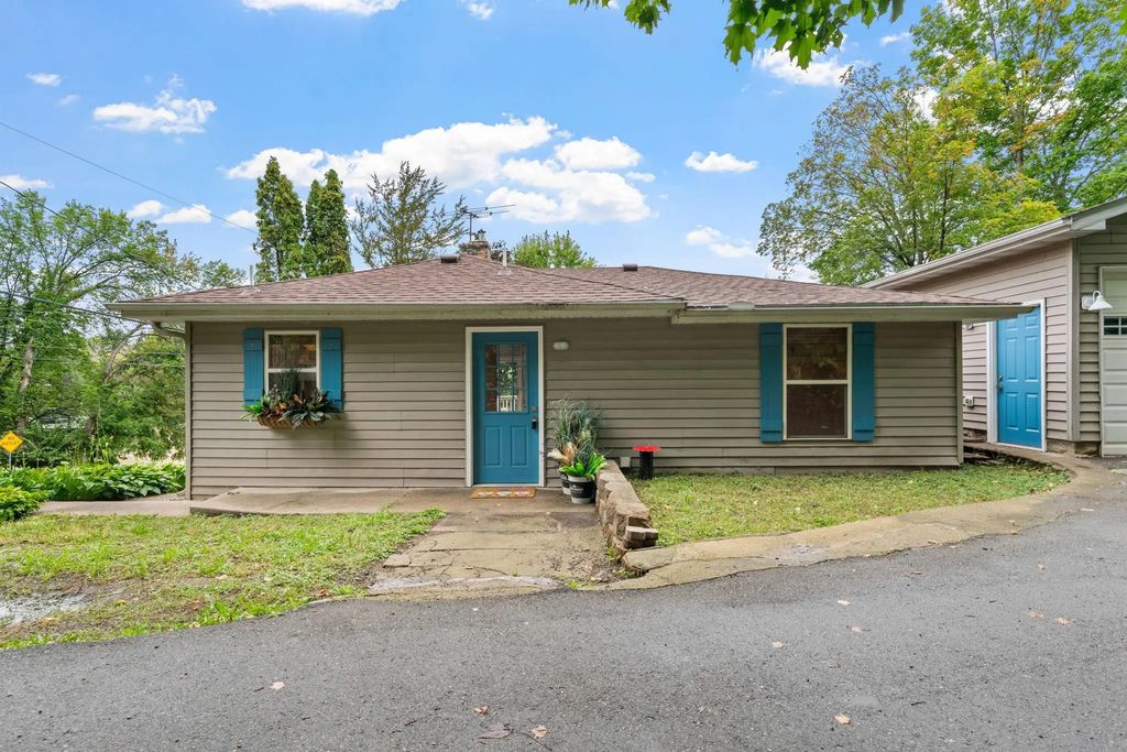 3000 Devon Lane, Mound