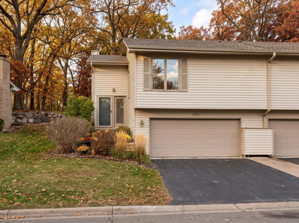 5316 Yorktown Lane N, Plymouth