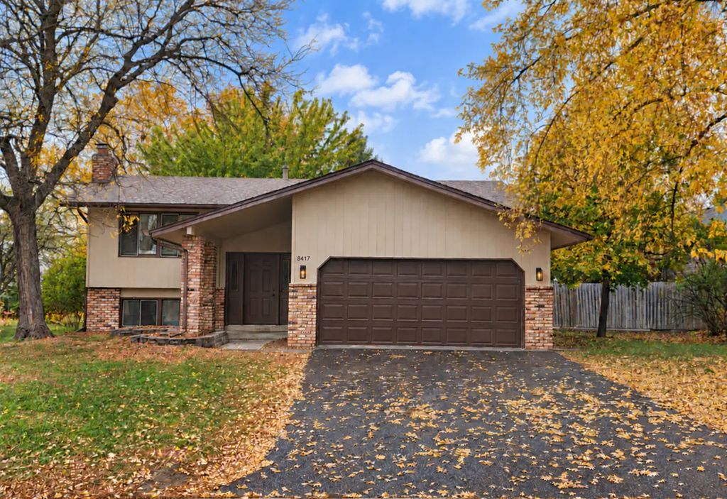 8417 Kentucky Avenue N, Brooklyn Park