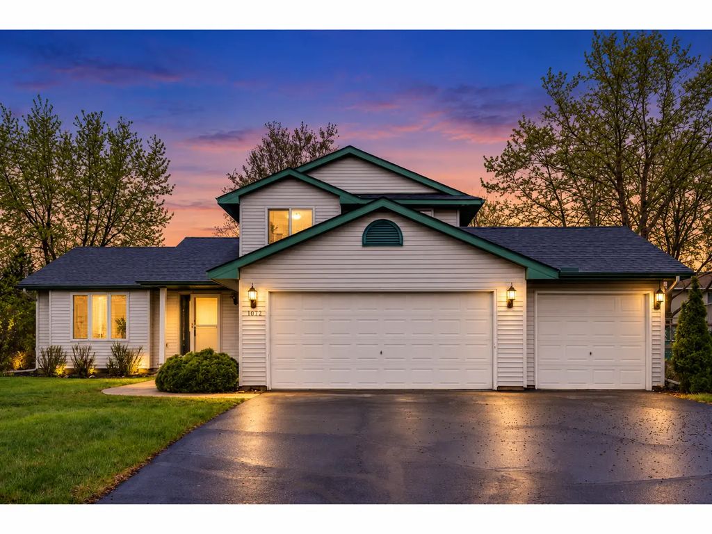1074 Bonnieview Circle, Woodbury