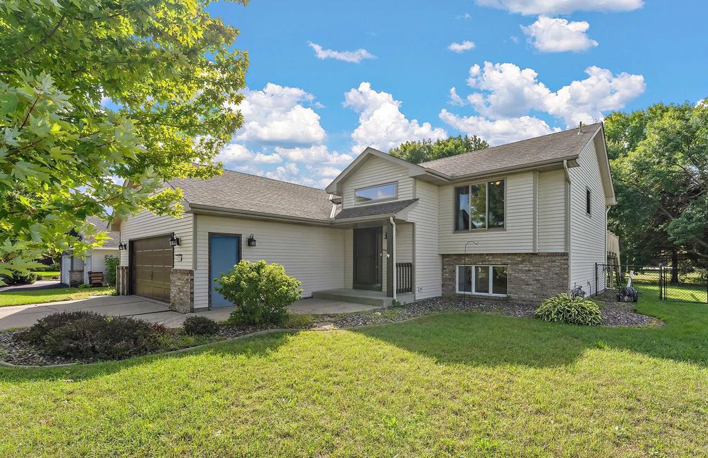 11353 54 1/2 Street Ne, Albertville