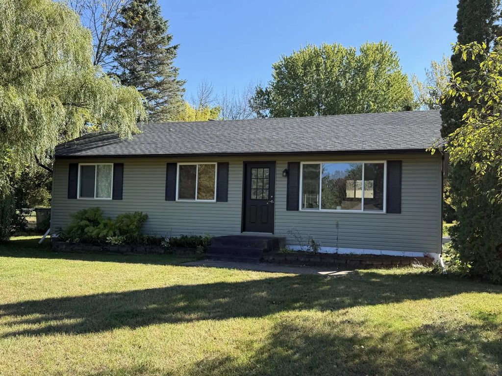 6469 381st Street, North Branch