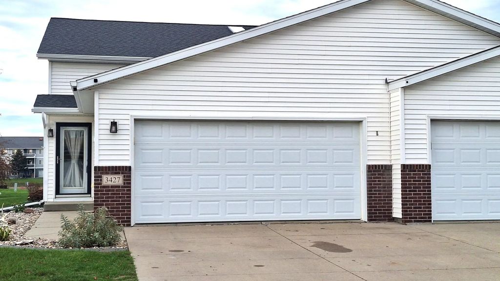 3427 Eagle Run Lane, West Fargo