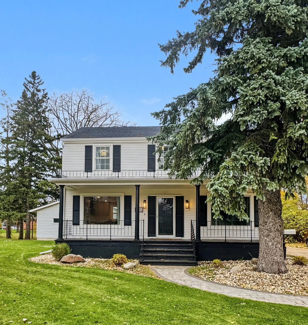 500 4th Avenue Ne, Roseau