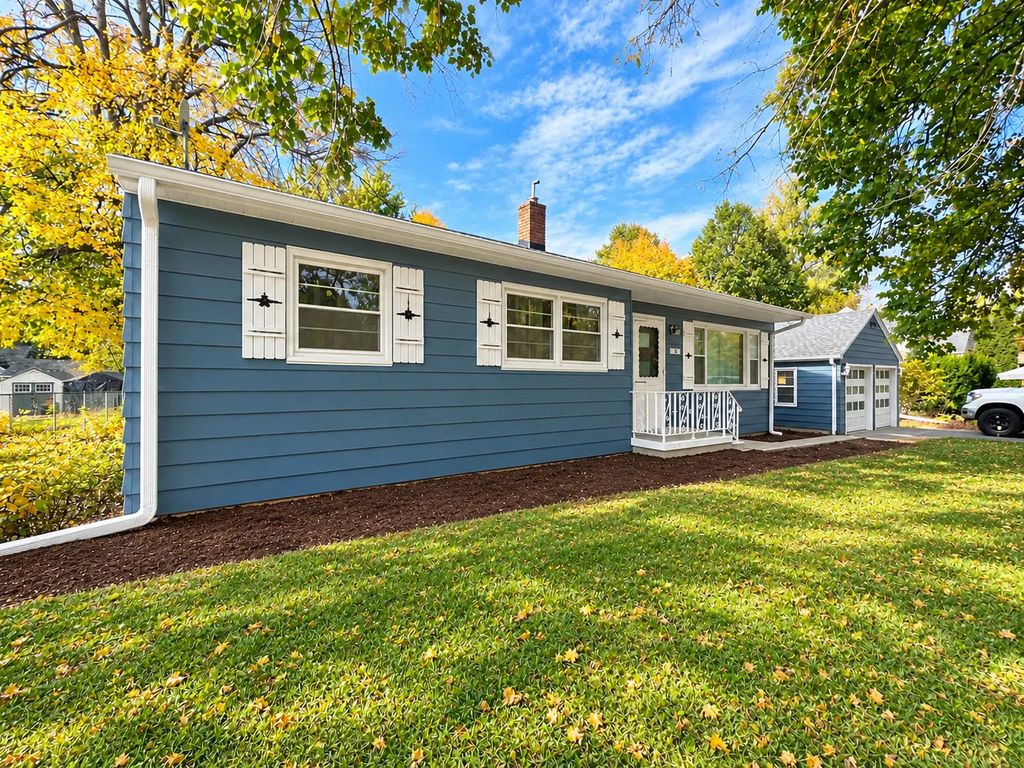831 Ashland Avenue, Saint Paul Park