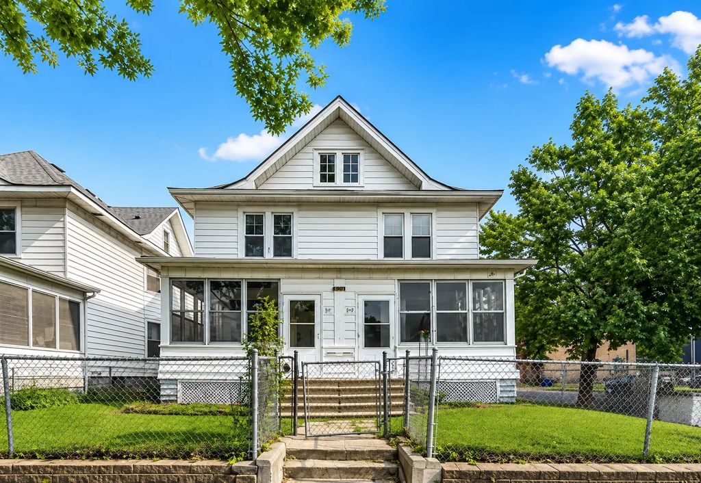 319 Aurora Avenue, Saint Paul