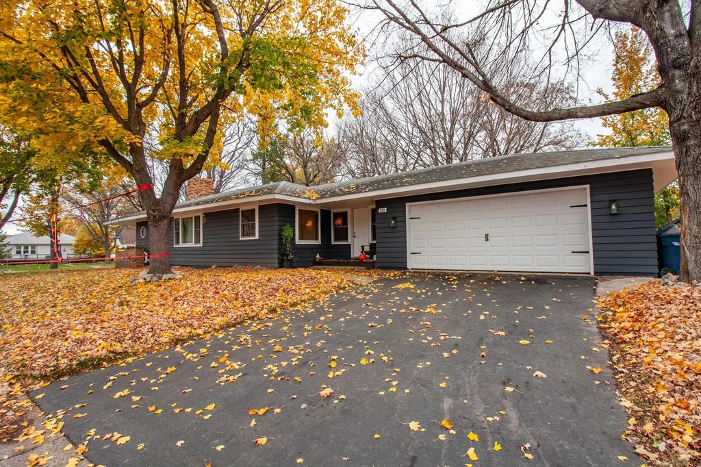 829 W Linden Street, Fergus Falls
