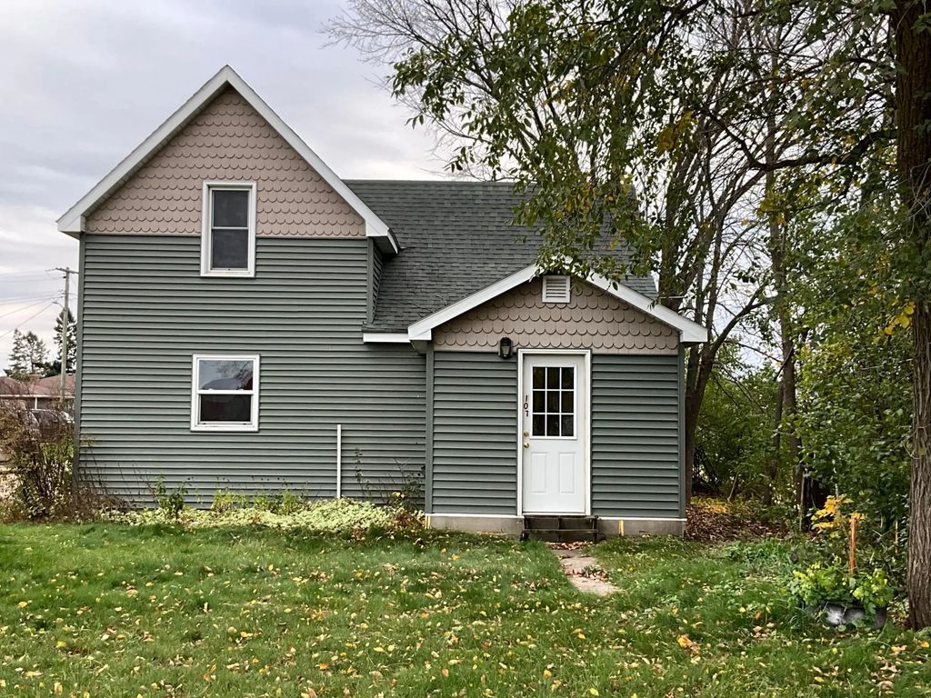 107 E Ash Street, Parkers Prairie