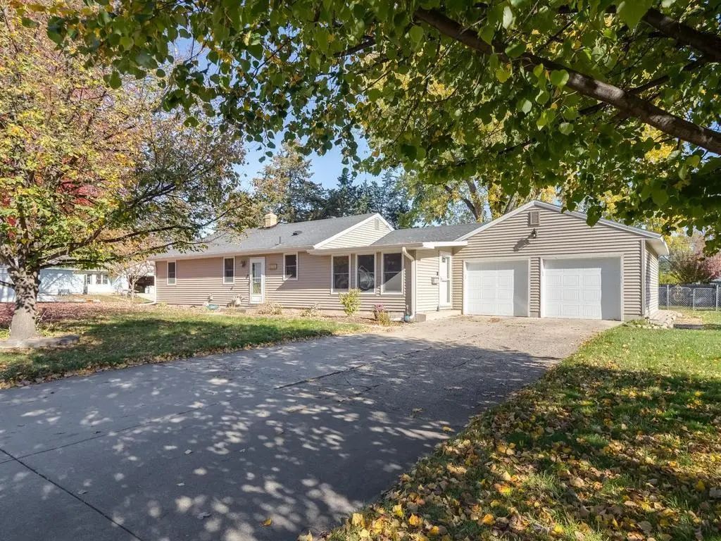 9101 Russell Avenue S, Bloomington