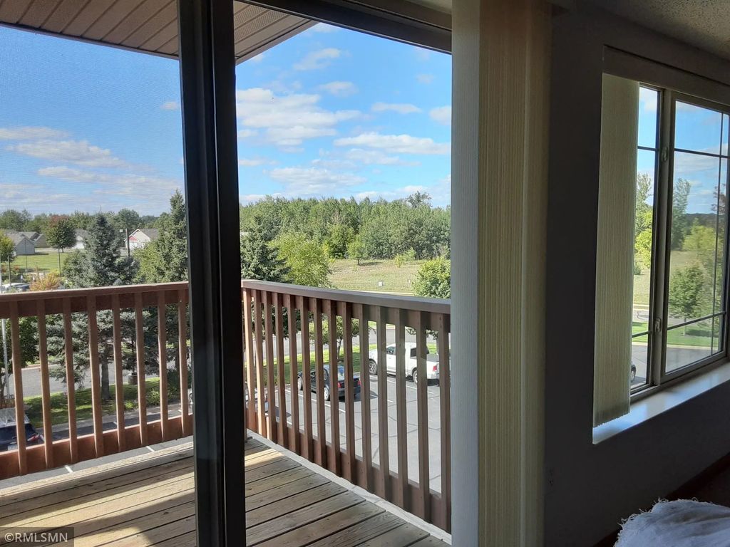 2155 6th Lane Se 303, Cambridge
