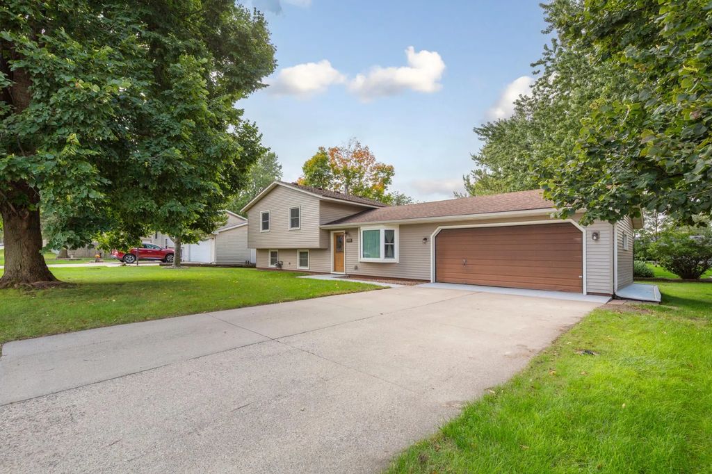 1726 Hemlock Avenue, Owatonna