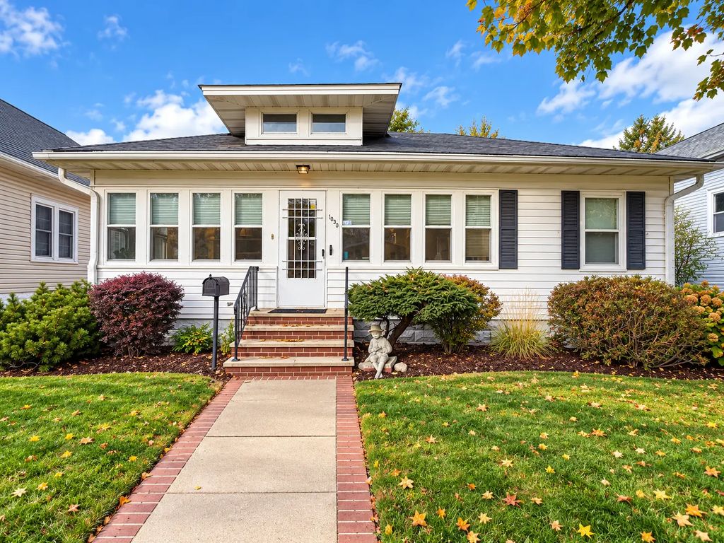 1030 W Mark Street, Winona
