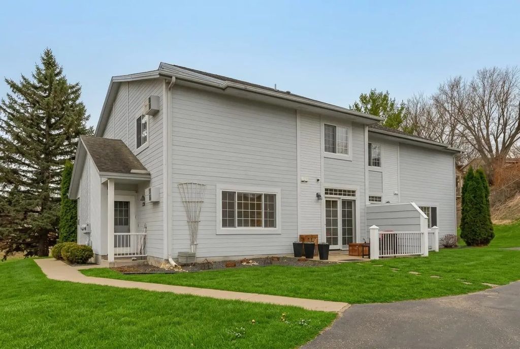 272 Zumbro Drive Nw, Rochester