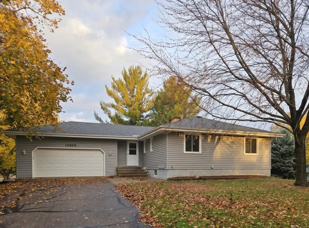 10806 Oak Knoll Terrace S, Minnetonka
