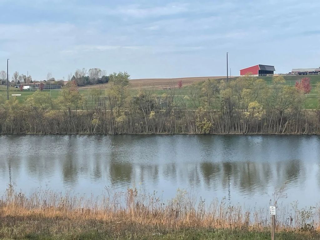 6511 208th Street W, Farmington