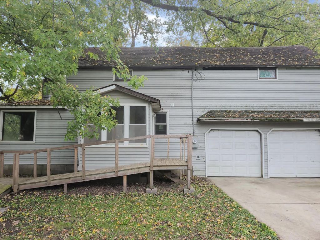 127 Spring Street W, Hammond
