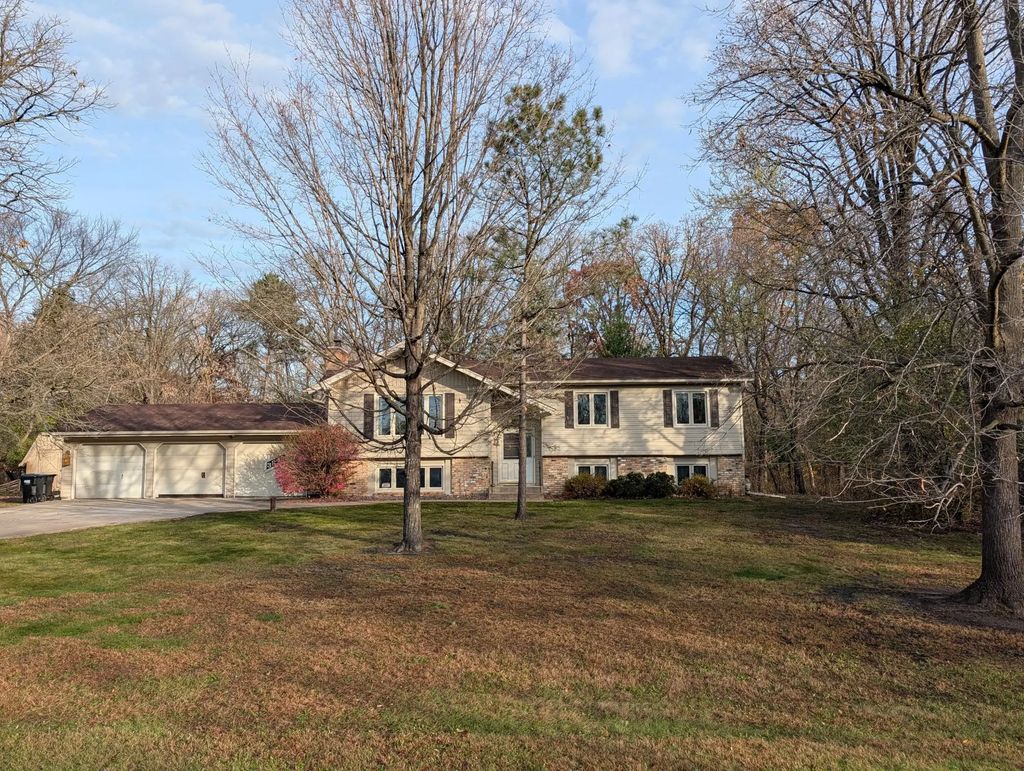 3849 172nd Avenue Nw, Andover