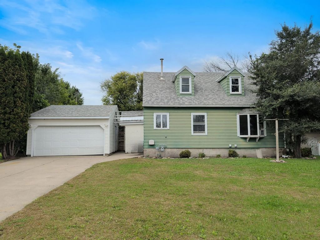 606 5th Street Se, Dodge Center