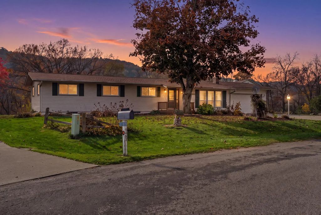 1503 Claudia Avenue, La Crescent