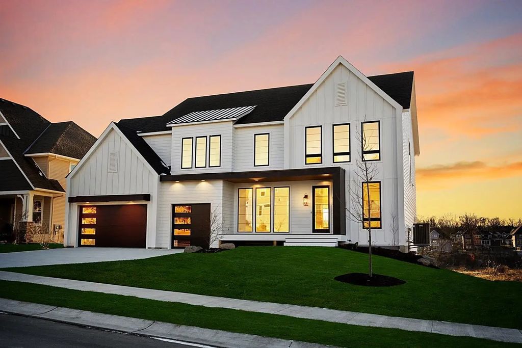 755 Ensconced Way, Chaska