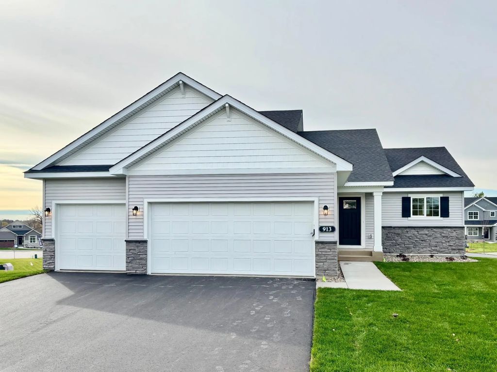 913 Kepler Avenue Ne, Hanover