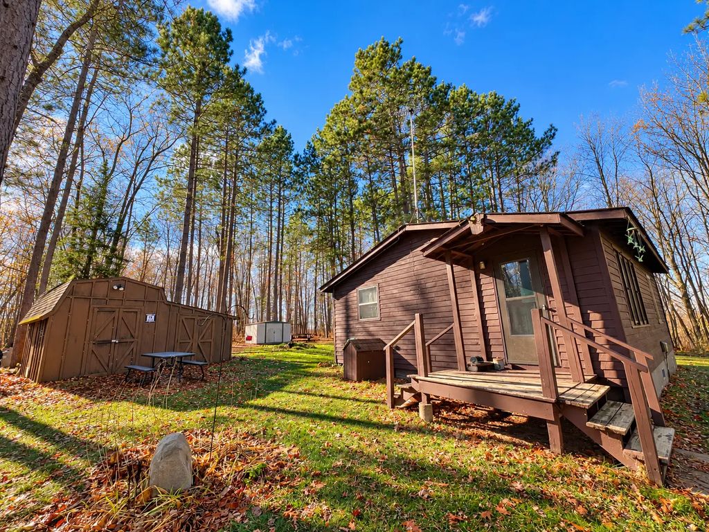 2755 340th Avenue, Hinckley