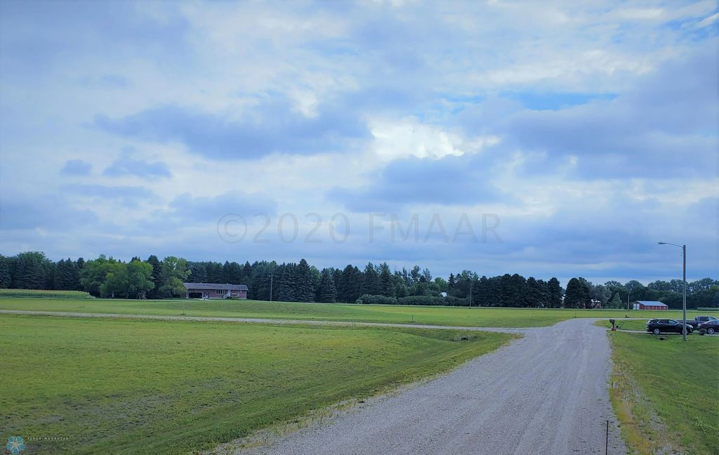 1011 Edison Street, Milnor, ND - MLS# 7365884 - LandBin.com