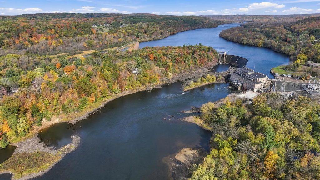 867 River Street, Taylors Falls