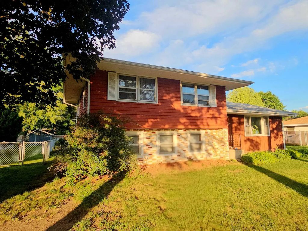 1430 Summit Avenue, Saint Paul Park